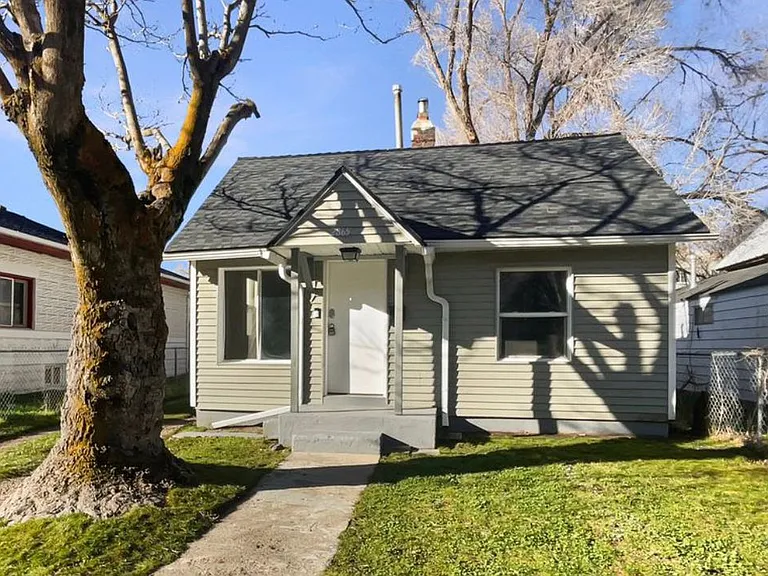 2861 Pingree Ave — Photo 1