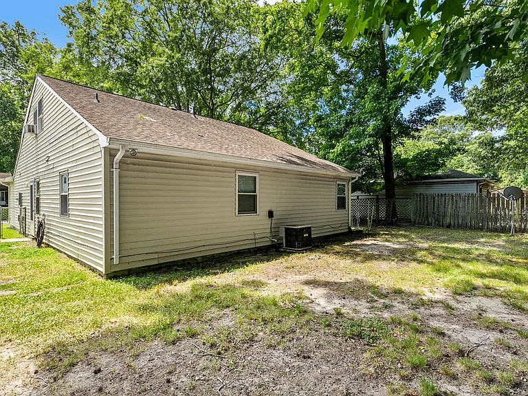4117 Rainbow Dr — Photo 30