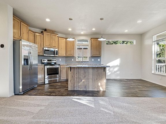 4th image of 98041 Hallway Rd Space 19