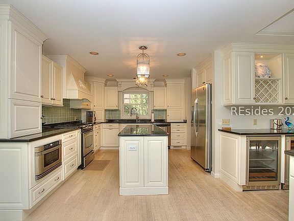 5th image of 28 W Beach Lagoon Rd