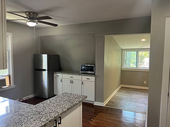 4th image of 3924 Harrison St #2