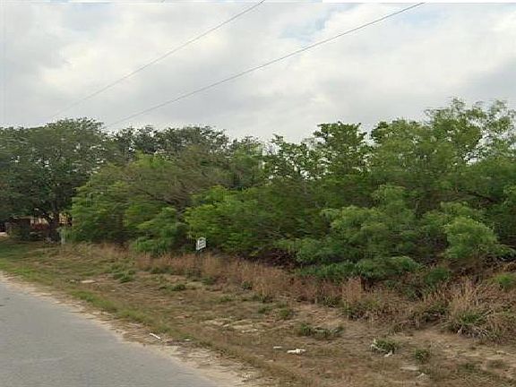 4th image of 302 County Rd