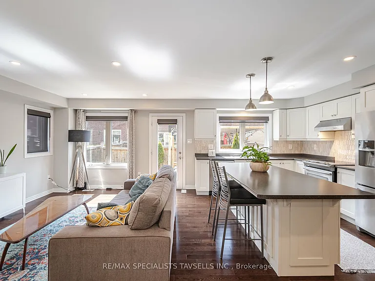 13 Lothbury Dr — Photo 8