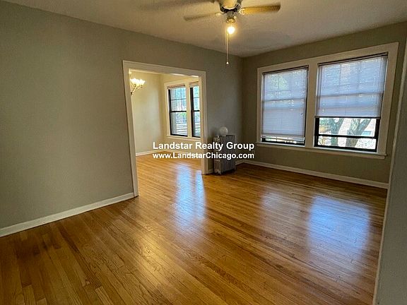 3rd image of 939 W Oakdale Ave #N2