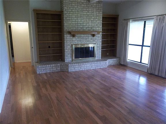 2nd image of 9414 Mesa Verde Cir