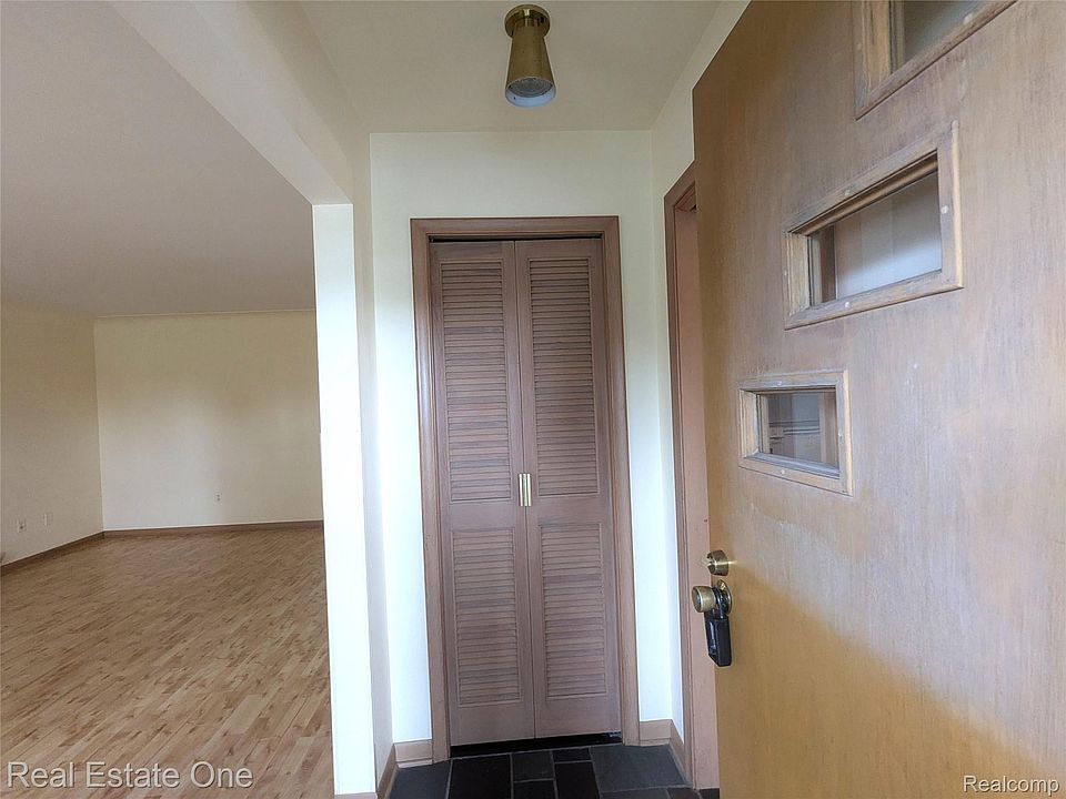16034 Hauss Ave, photo 2