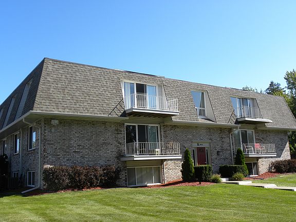 4th image of 3626 Lakeshore Dr APT K-11