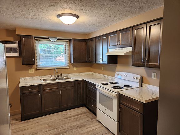 Another view of the kitchen space.