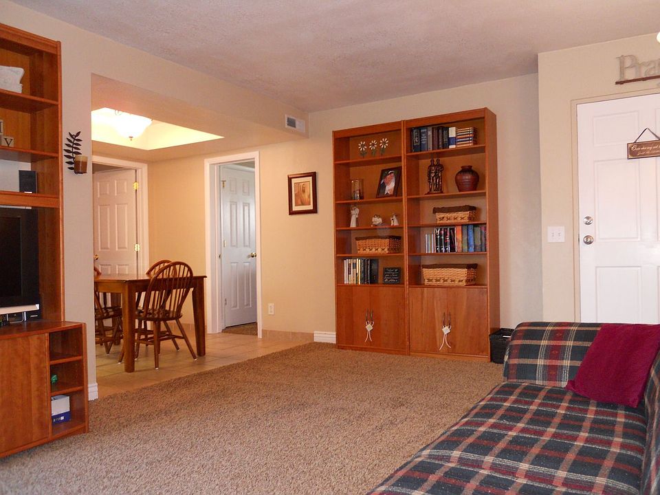 1st image of 580 E Vine St APT 1A