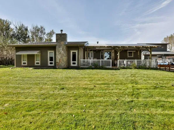 105076 Broadview St #0, Pincher Creek, AB T0K 1W0