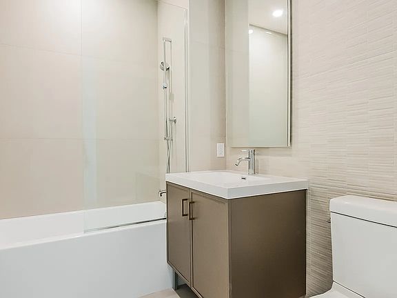 2nd image of 218 Front St #4222