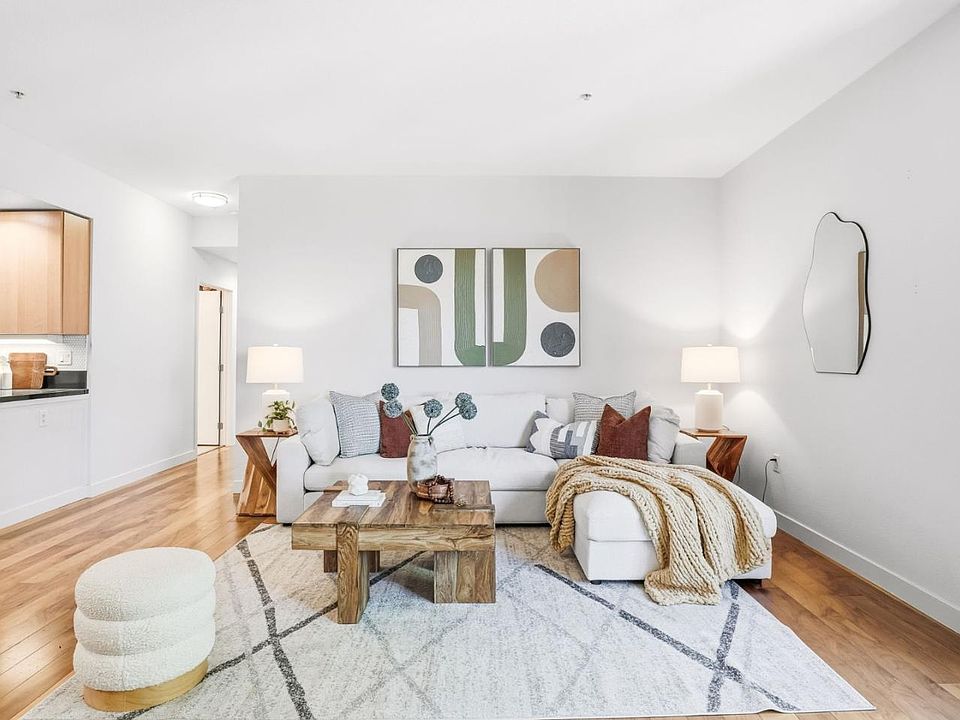 1st image of 88 Bush St Unit 3161