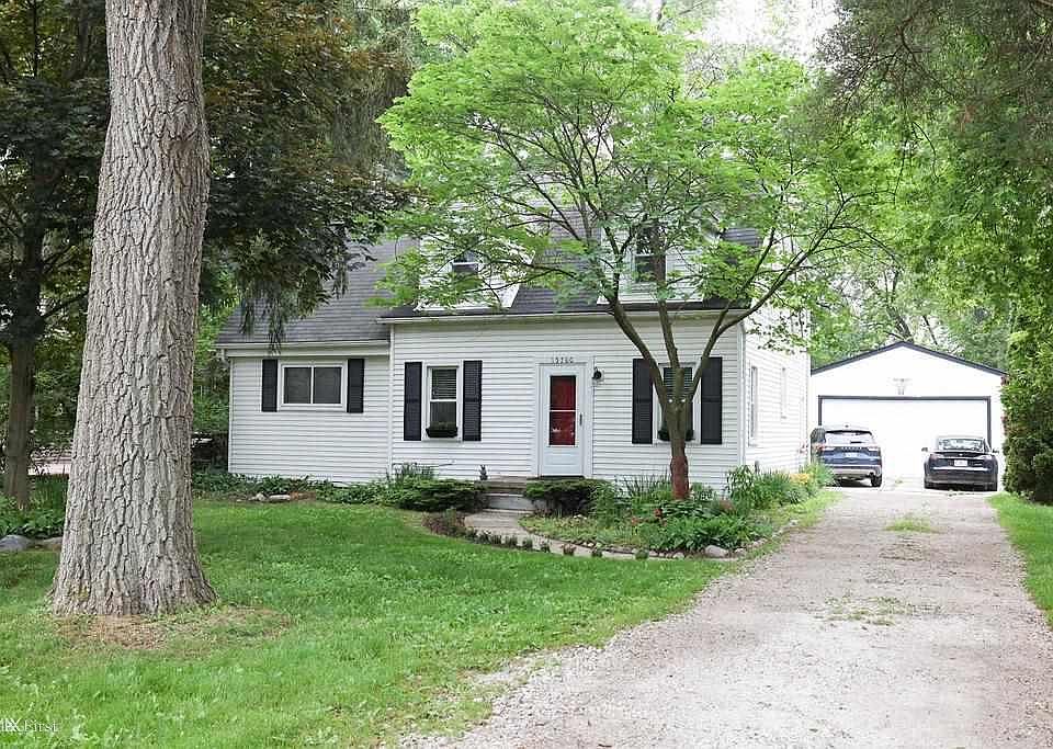 1st image of 15780 Maxwell Ave