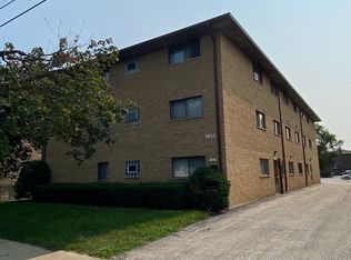9813 Nottingham Ave APT 2C, Chicago Ridge, IL 60415