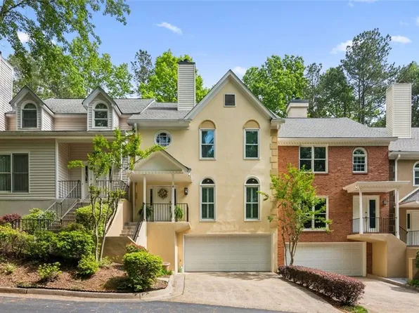 4 Forest Ridge Ct, Sandy Springs, GA 30350
