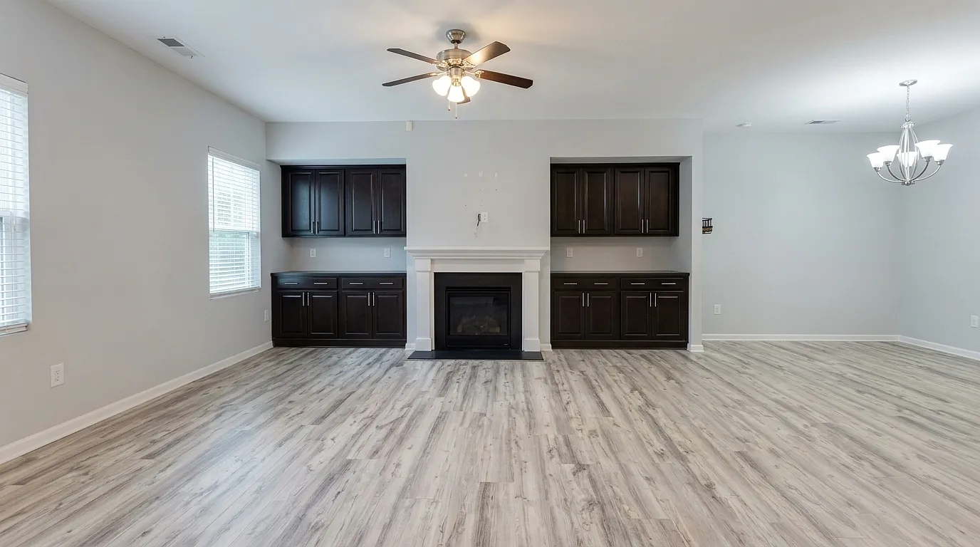 3 bed, 2.5 bath, 1930 sqft, $2,199 — Photo 4