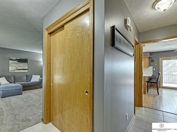 5th image of 821 Auburn Ln