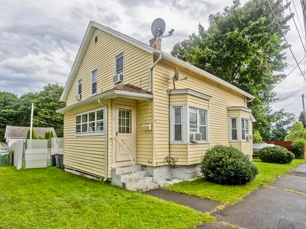 9 High St, South Hadley, MA 01075