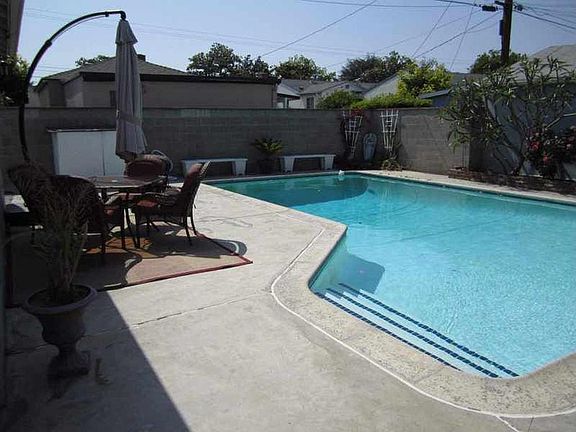 The pool is always sparkling clean.