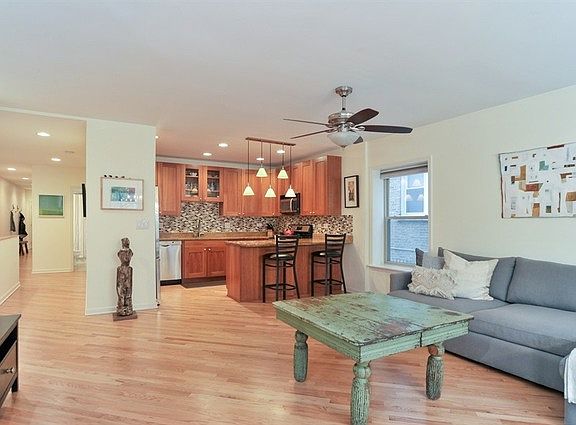 4th image of 4250 N Mozart St #1N
