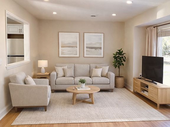 5th image of 50 Heathwood Dr