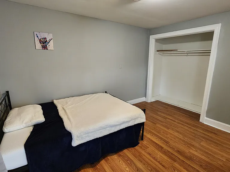 558 Avent St — Photo 13