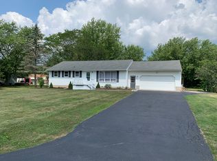 2893 Walck Dr, North Tonawanda, NY 14120