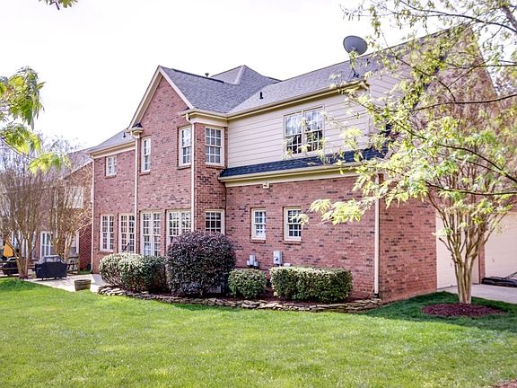 5th image of 9733 Waterton Ct