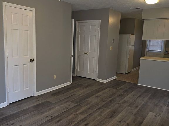 3rd image of 1230 Kings Mountain Ct APT B