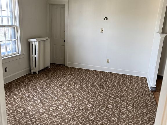 3rd image of 1658 N Van Buren St Floor 2