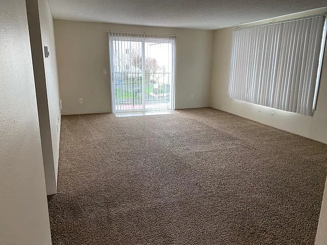 16964 SE Stark St #105 — Photo 10