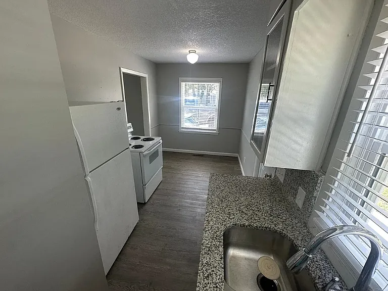 1014 N Illinois St #4 — Photo 2