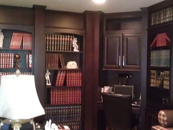 4th image of 801 Aldengate Dr