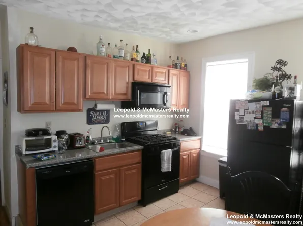 157 E Cottage St #1, Boston, MA 02125