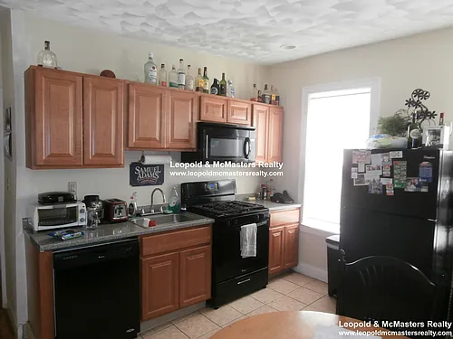 157 E Cottage St Photo 1