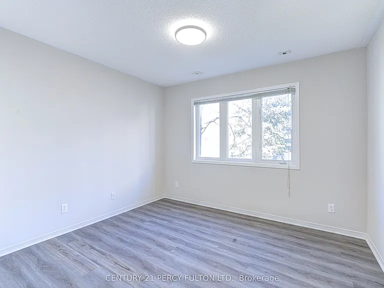 28 Rosebank Dr #907 — Photo 19