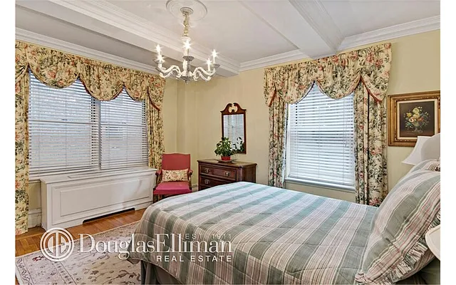 Sold by Douglas Elliman | media 4