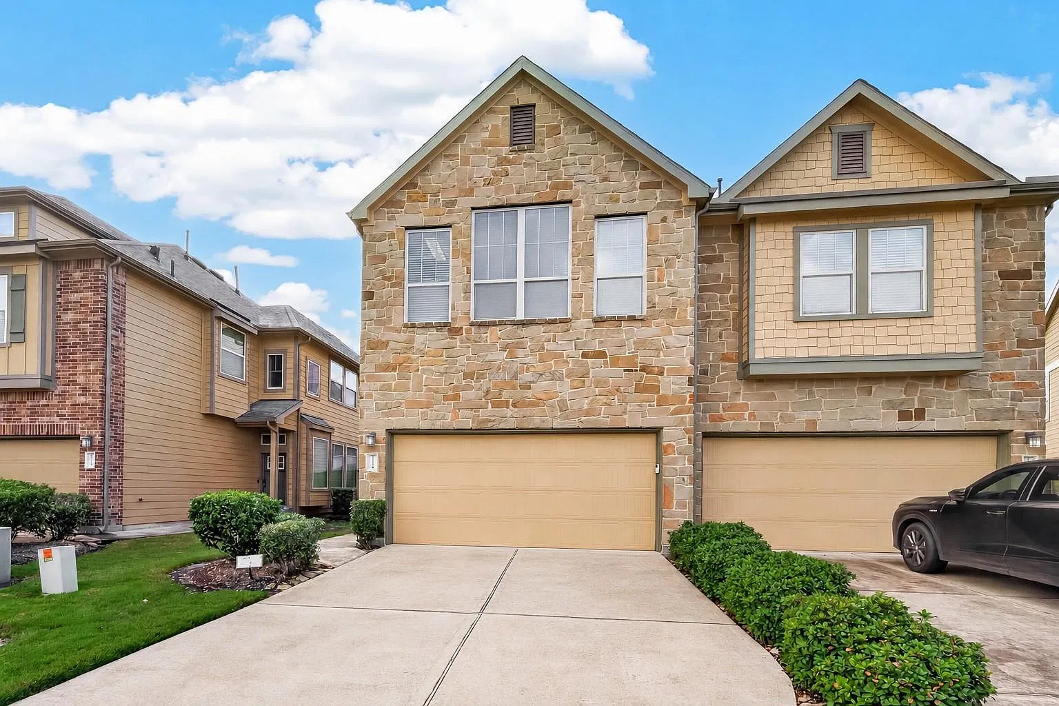 2 bed, 1.0 bath, 900 sqft, $1,650 — Photo 1
