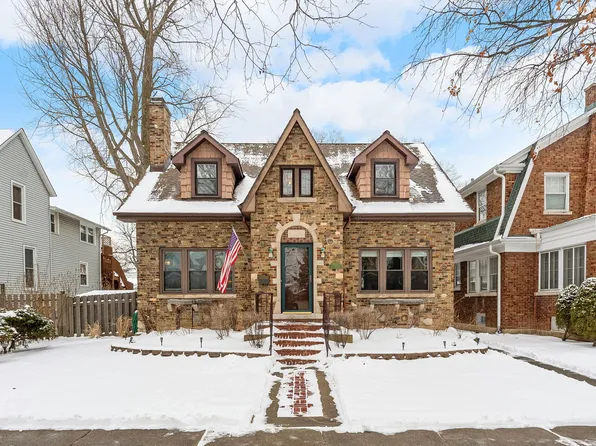 6726 N Olympia Ave, Chicago, IL 60631