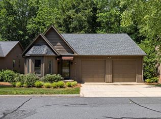 592 Ridgehaven Dr, Winston Salem, NC 27104