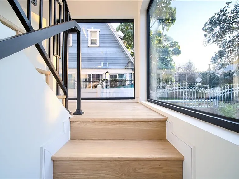 616 N Mariposa Ave — Photo 4