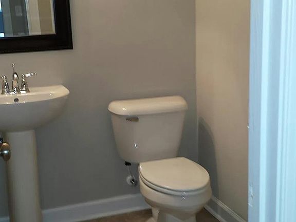 5th image of 1225 Poquoson Ave #B