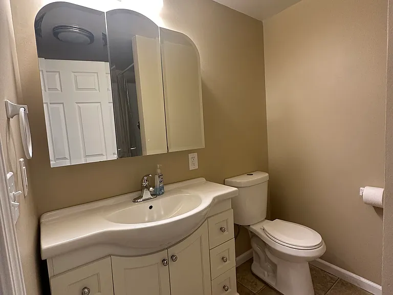 9869 N Lewis Ave — Photo 21