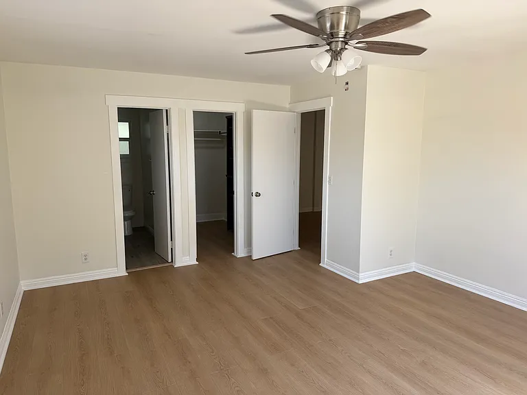 500 N Hill Ave — Photo 14