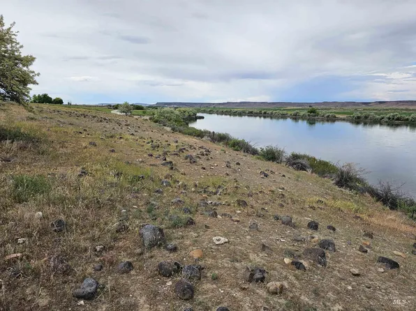 28768 River Rd, Bruneau, ID 83604