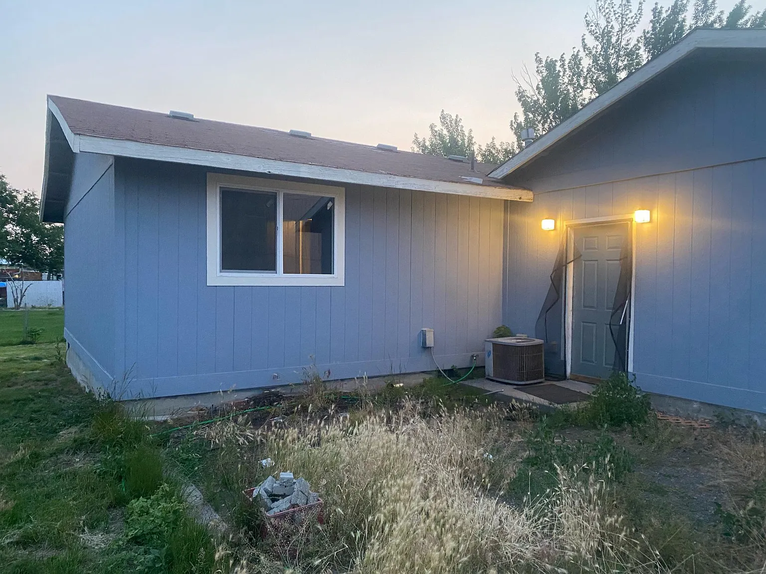 3 bed, 1008 sqft, $1,950 — Photo 2