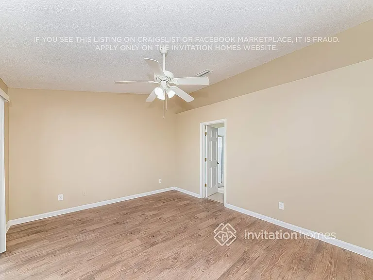 4635 Sanibel Way — Photo 10