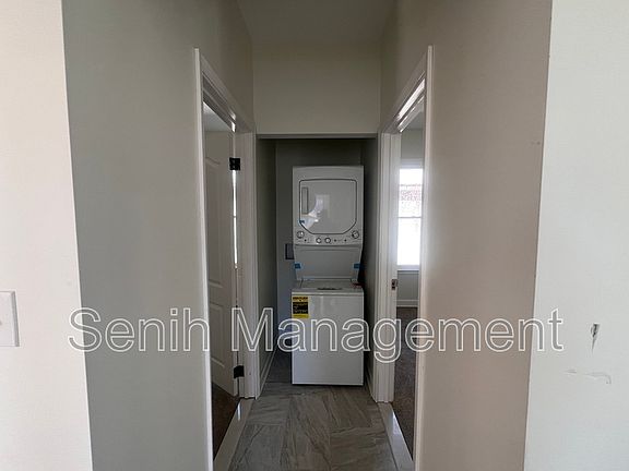 4th image of 2972 Field St