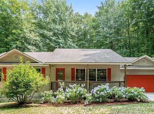 19199 Ridge View Ln, Lake Ann, MI 49650