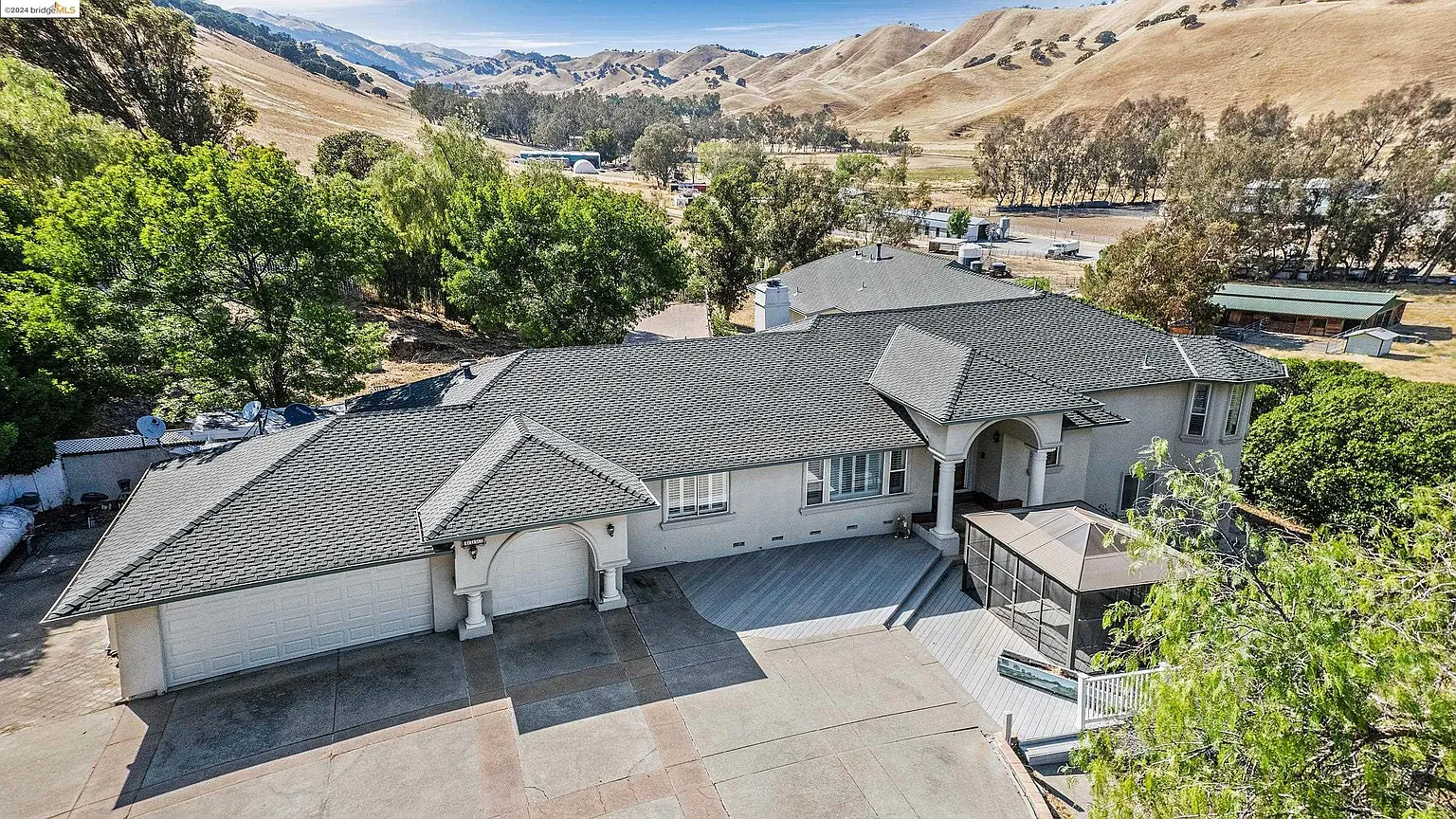 4353 Briones Valley Rd photo 1